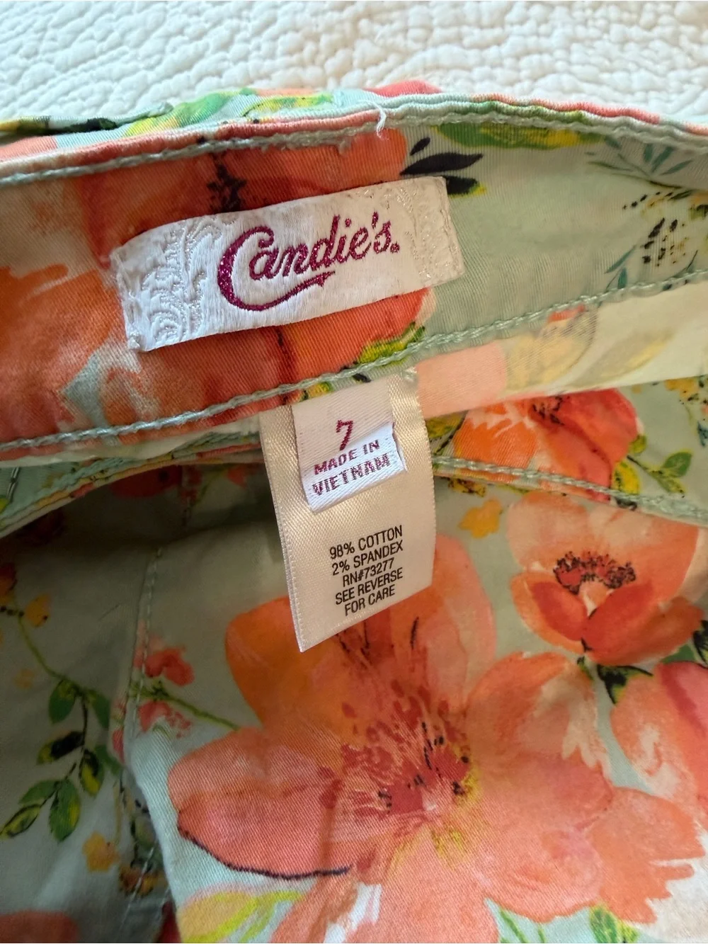 Candie's Floral Jeans zippered cuffs